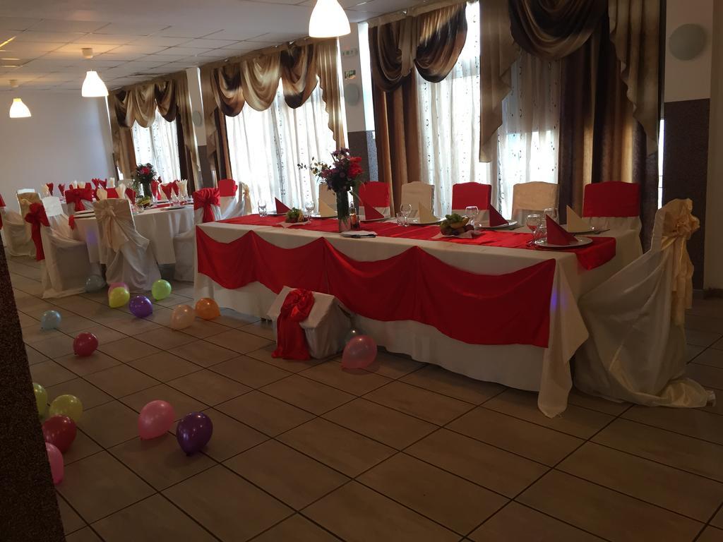 Târgu Jiu Hotel River מראה חיצוני תמונה